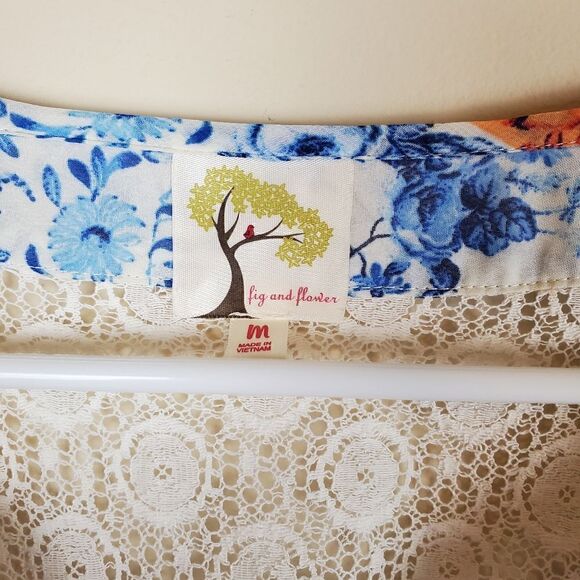 Fig and Flower Anthropologie Printed Sheer Blouse Size Small - Picture 4 of 7